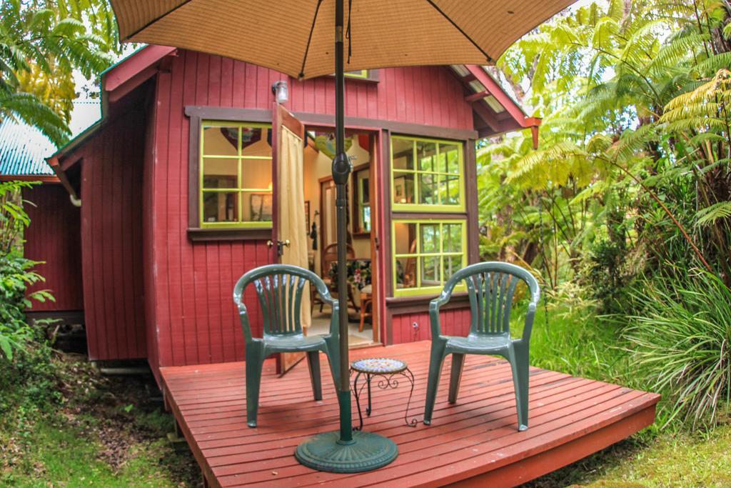 Ferny Hollow: Romantic Rainforest Cottage Volcano Eksteriør bilde